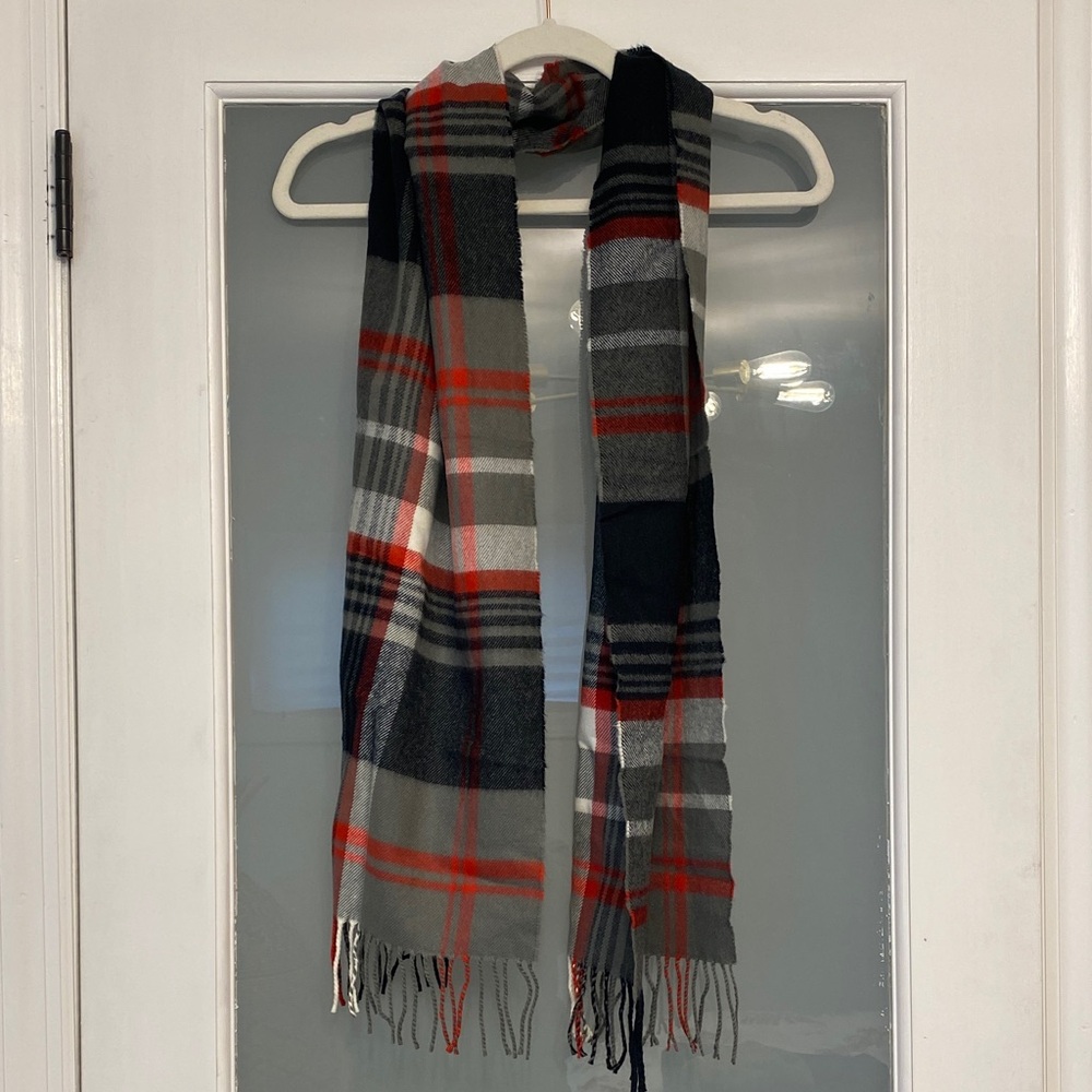 Croft & Barrow Women's Plaid Scarf in Black, Gray, and Red